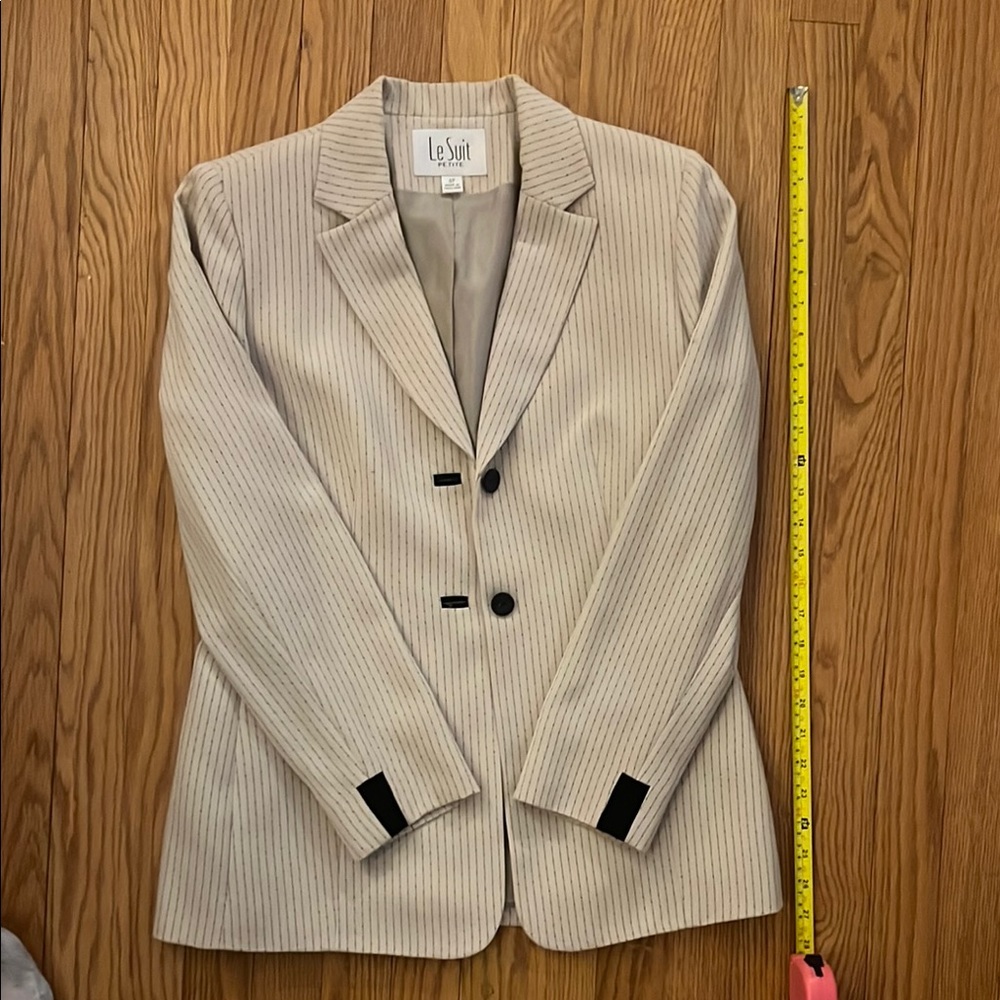 LE SUIT - Women's Cream Suit